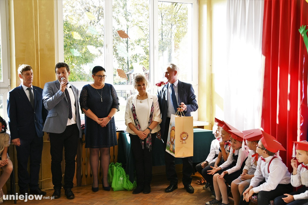 Ślubowanie pierwszoklasistów i Dzień Nauczyciela w Wilamowie