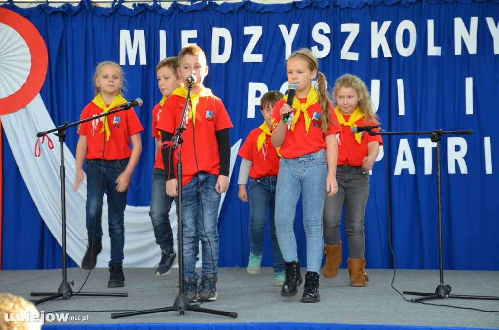 Międzyszkolny przegląd poezji i pieśni patriotycznej w Stemplewie