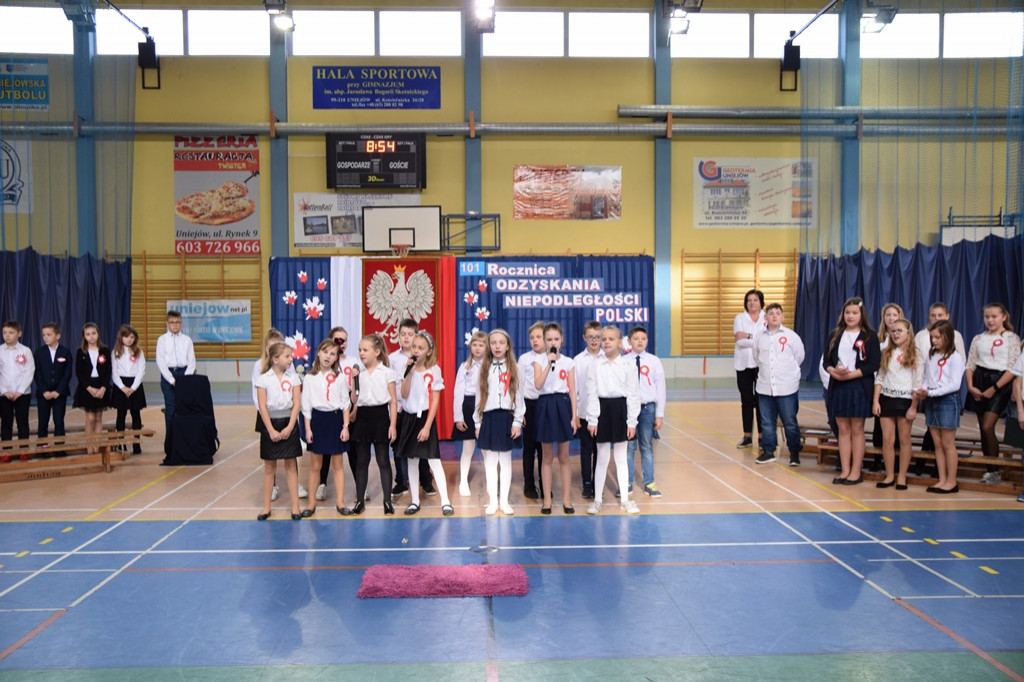 101. rocznica odzyskania niepodległości w SP w Uniejowie