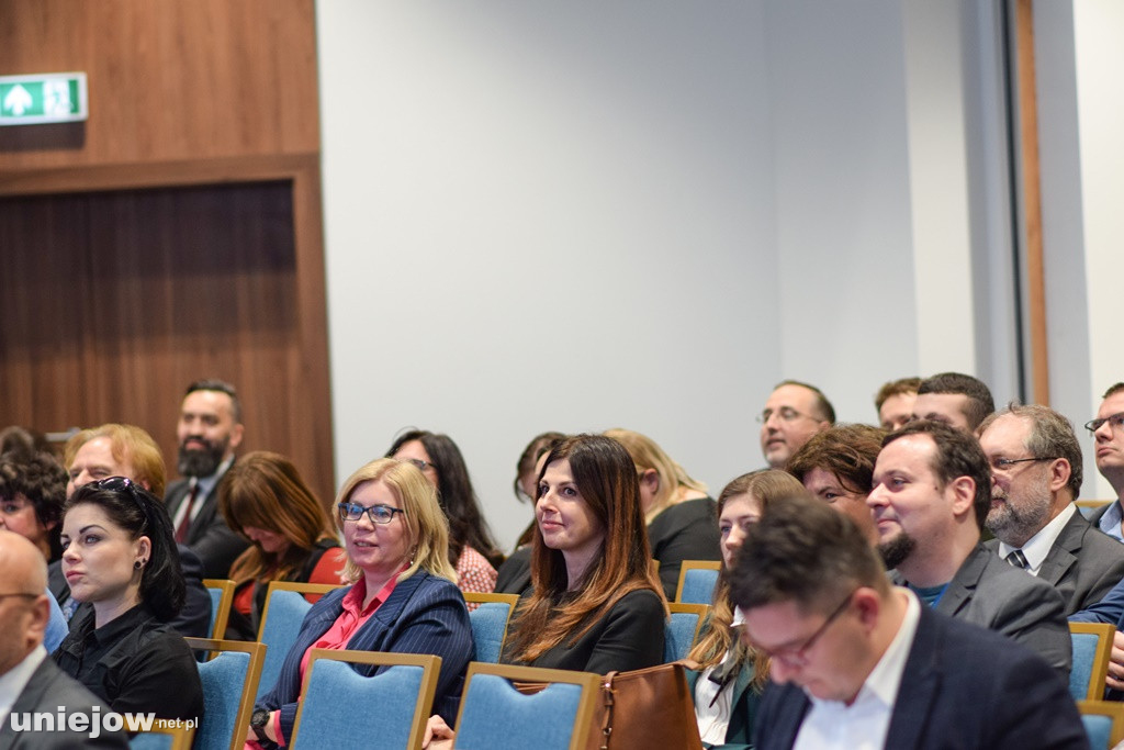 I dzień Trwa 4. Forum Inteligentnego Rozwoju