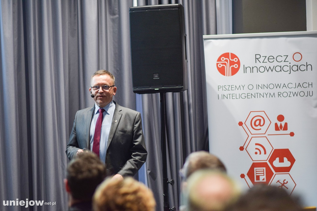 I dzień Trwa 4. Forum Inteligentnego Rozwoju