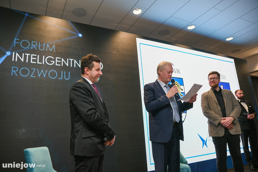 I dzień Trwa 4. Forum Inteligentnego Rozwoju