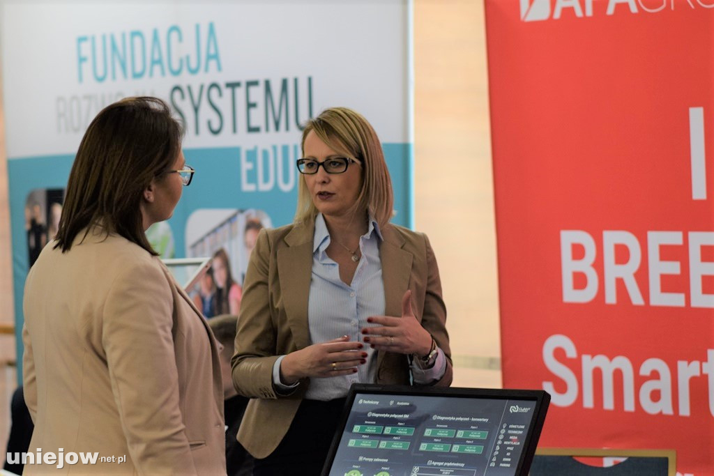 I dzień Trwa 4. Forum Inteligentnego Rozwoju