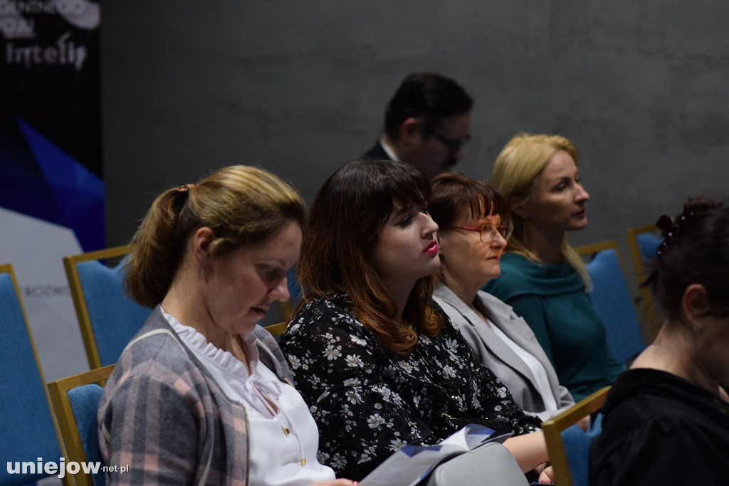 I dzień Trwa 4. Forum Inteligentnego Rozwoju