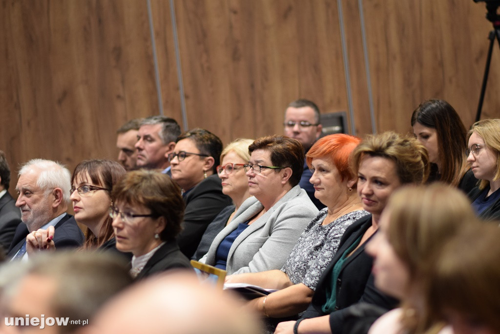 I dzień Trwa 4. Forum Inteligentnego Rozwoju