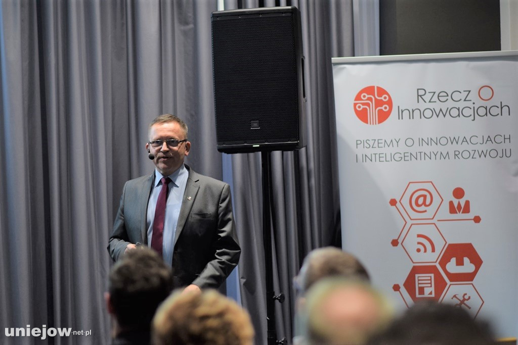 I dzień Trwa 4. Forum Inteligentnego Rozwoju