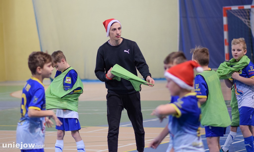 Turniej z Mikołajem Uniejskiej Akademii Futbolu
