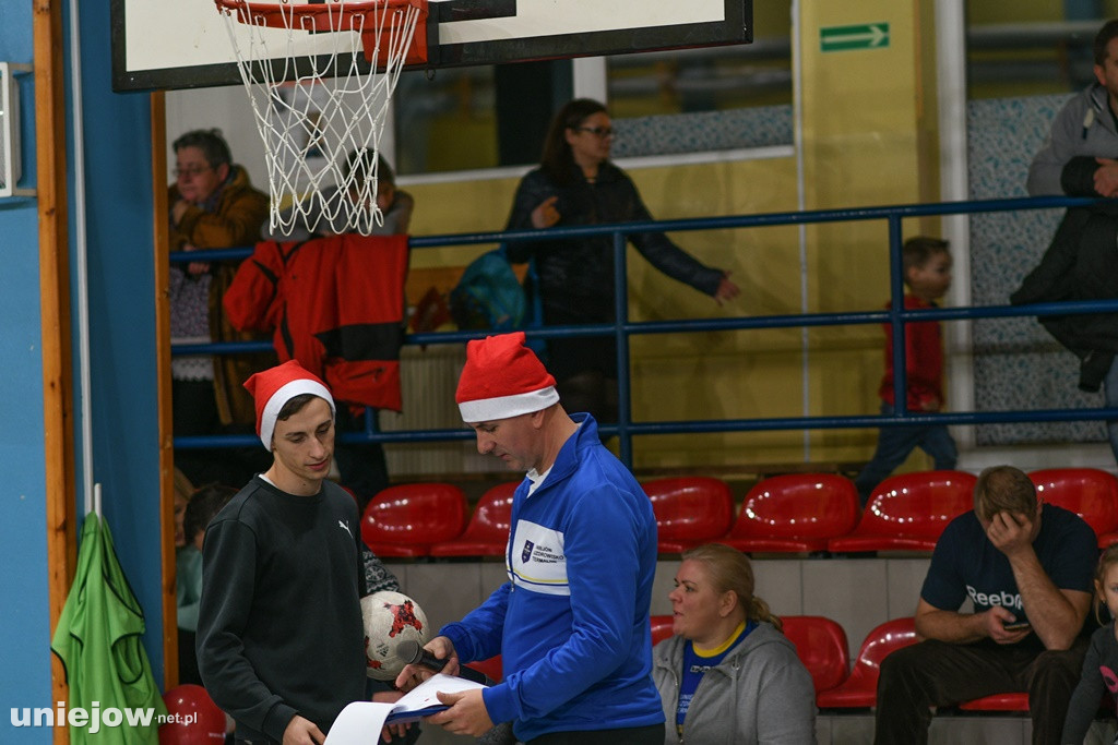 Turniej z Mikołajem Uniejskiej Akademii Futbolu