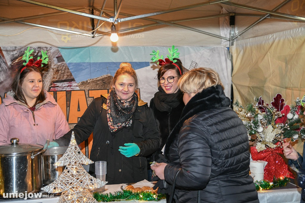 Kolędowanie z harcerzami, czyli wigilia harcersko-miejska w Uniejowie