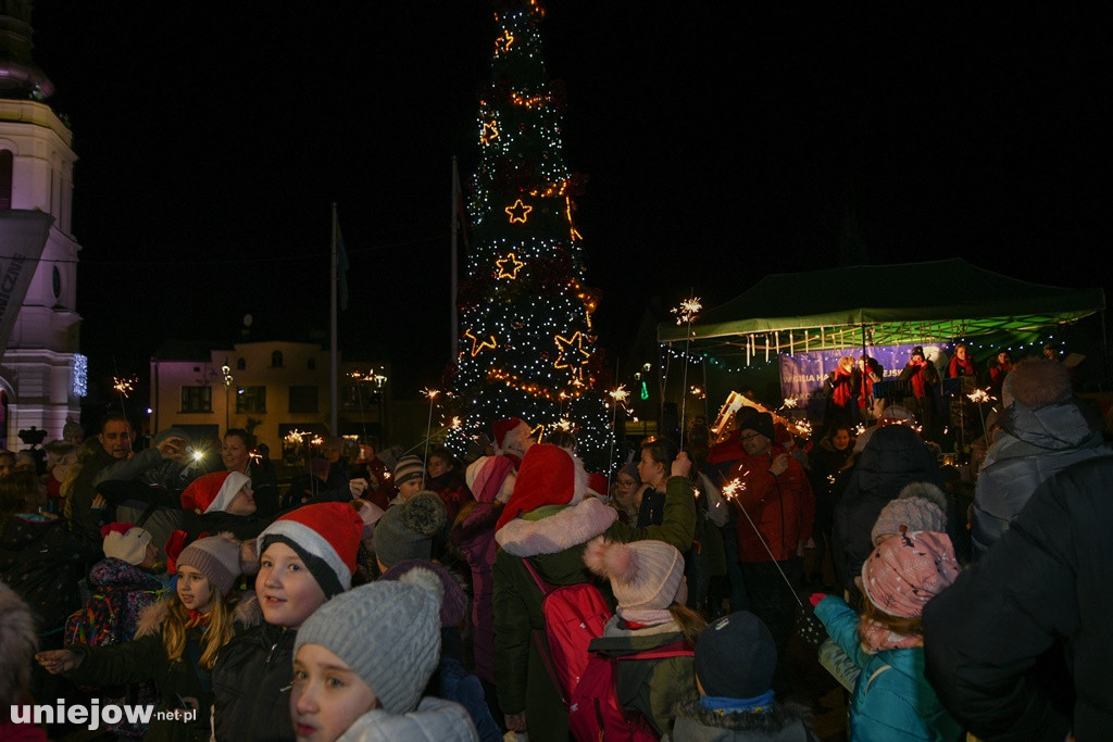 Kolędowanie z harcerzami, czyli wigilia harcersko-miejska w Uniejowie
