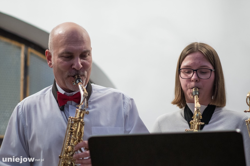 Świąteczny koncert z Szkole Muzycznej w Uniejowie [ZDJĘCIA]