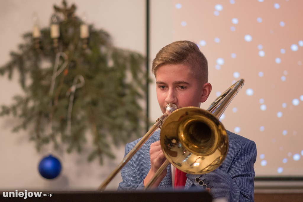 Świąteczny koncert z Szkole Muzycznej w Uniejowie [ZDJĘCIA]