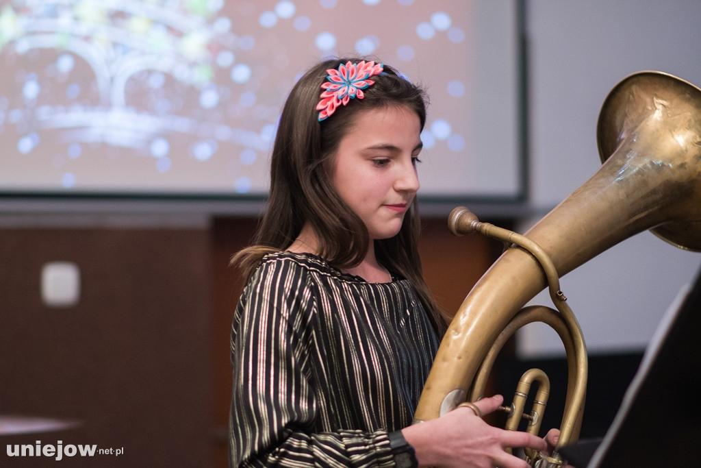 Świąteczny koncert z Szkole Muzycznej w Uniejowie [ZDJĘCIA]