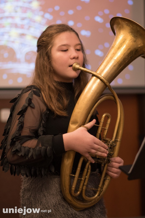 Świąteczny koncert z Szkole Muzycznej w Uniejowie [ZDJĘCIA]