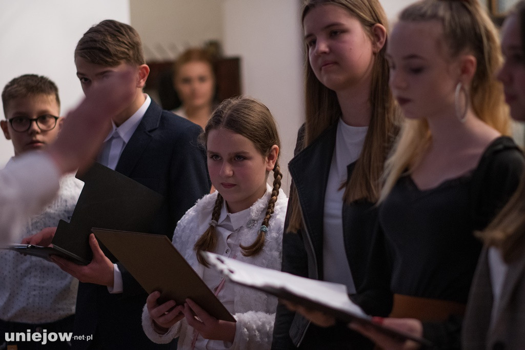 Świąteczny koncert z Szkole Muzycznej w Uniejowie [ZDJĘCIA]