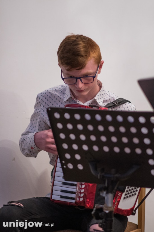 Świąteczny koncert z Szkole Muzycznej w Uniejowie [ZDJĘCIA]