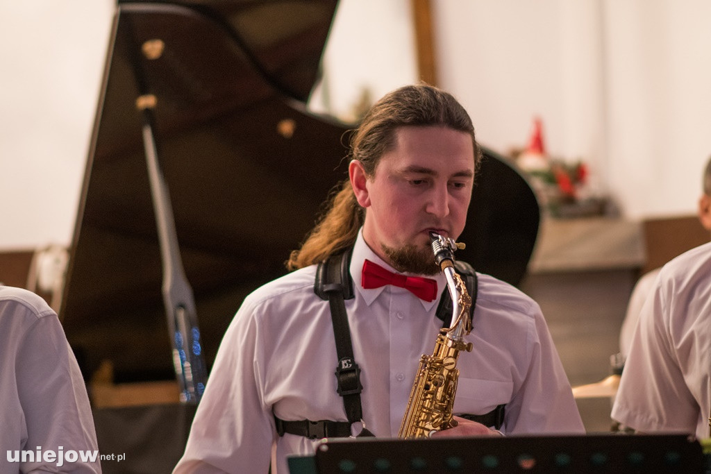 Świąteczny koncert z Szkole Muzycznej w Uniejowie [ZDJĘCIA]