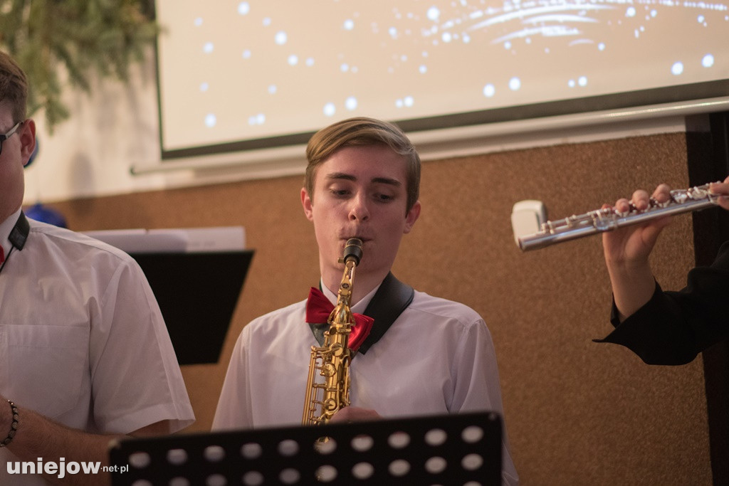 Świąteczny koncert z Szkole Muzycznej w Uniejowie [ZDJĘCIA]