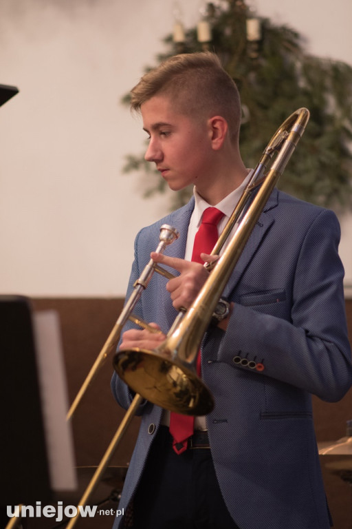 Świąteczny koncert z Szkole Muzycznej w Uniejowie [ZDJĘCIA]