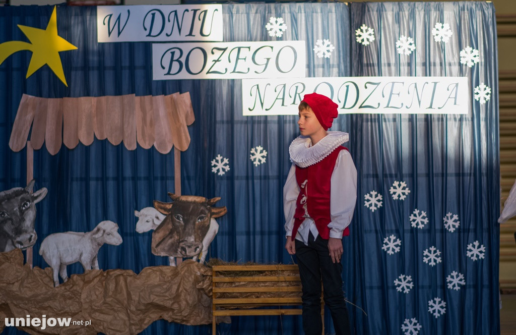Jasełka i koncert świąteczny w uniejowskiej podstawówce