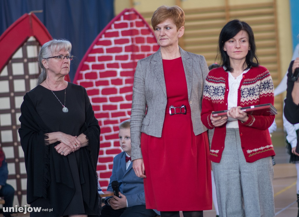 Jasełka i koncert świąteczny w uniejowskiej podstawówce
