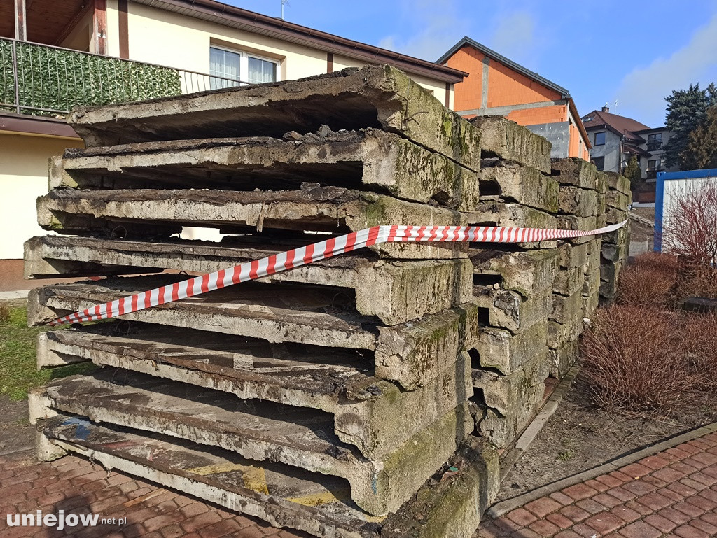 Trwają prace remontowe uniejowskiej kładki