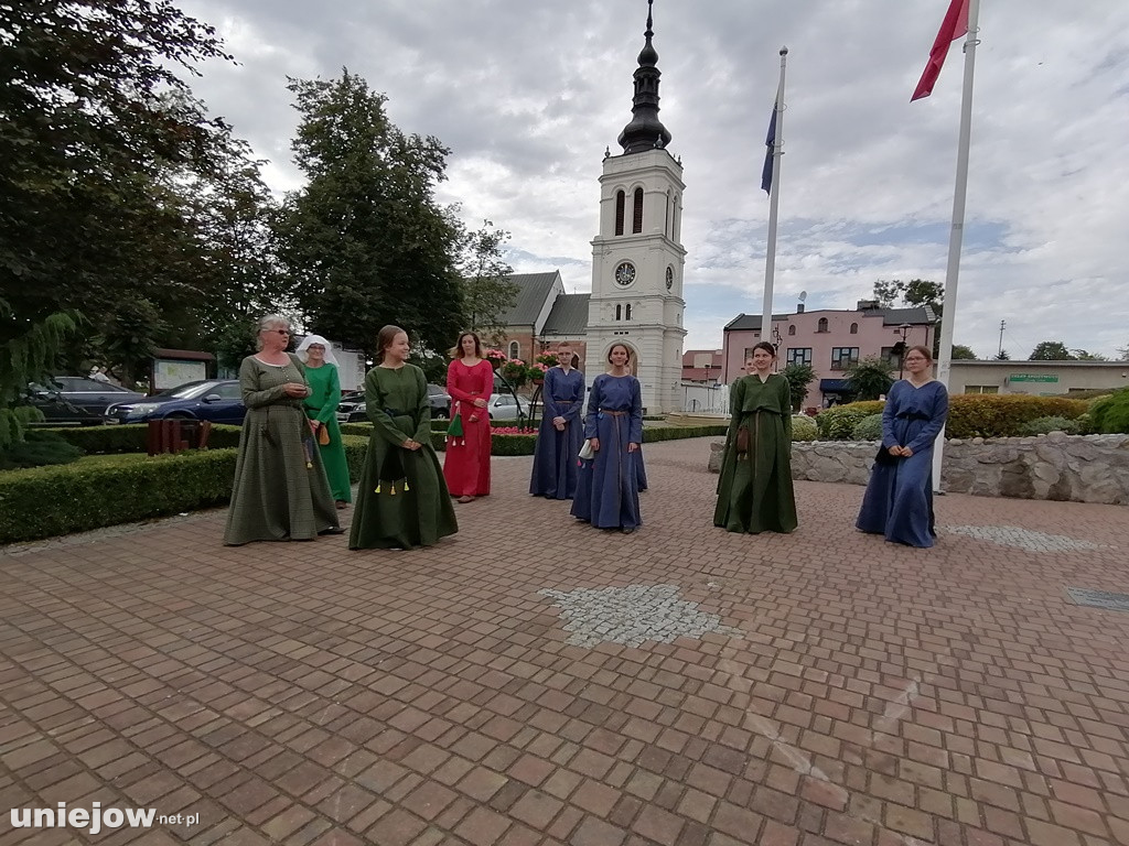 Dworzanie wystąpili na Rynku