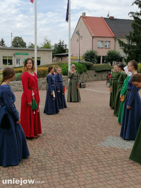 Dworzanie wystąpili na Rynku