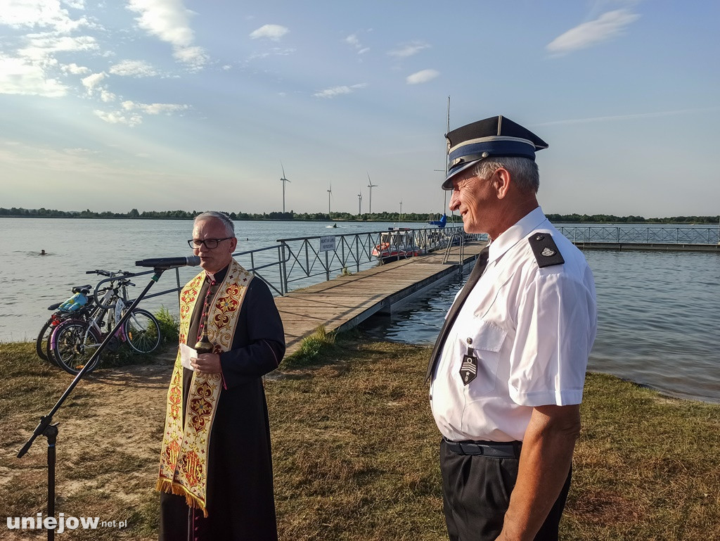 Strażacy z Uniejowa poświęcili swoją łódź - Helenkę