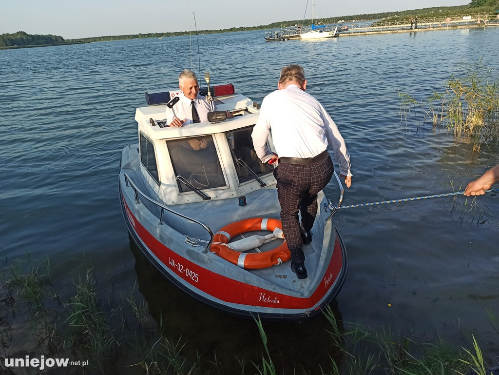 Strażacy z Uniejowa poświęcili swoją łódź - Helenkę