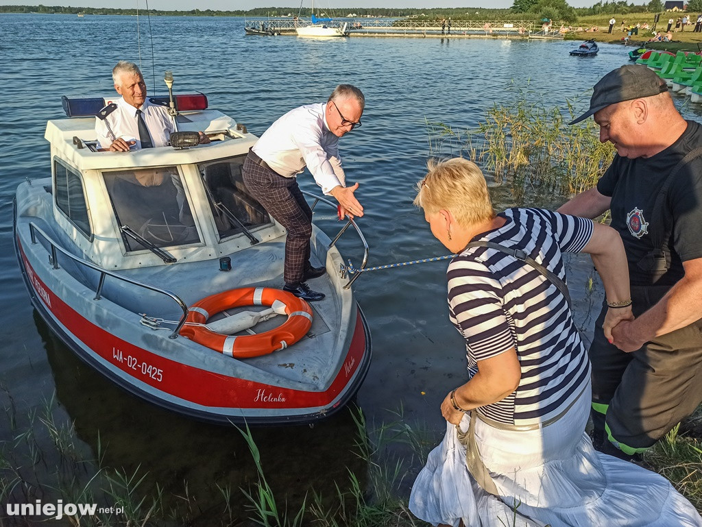 Strażacy z Uniejowa poświęcili swoją łódź - Helenkę