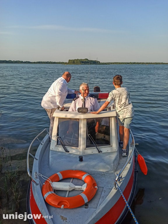 Strażacy z Uniejowa poświęcili swoją łódź - Helenkę