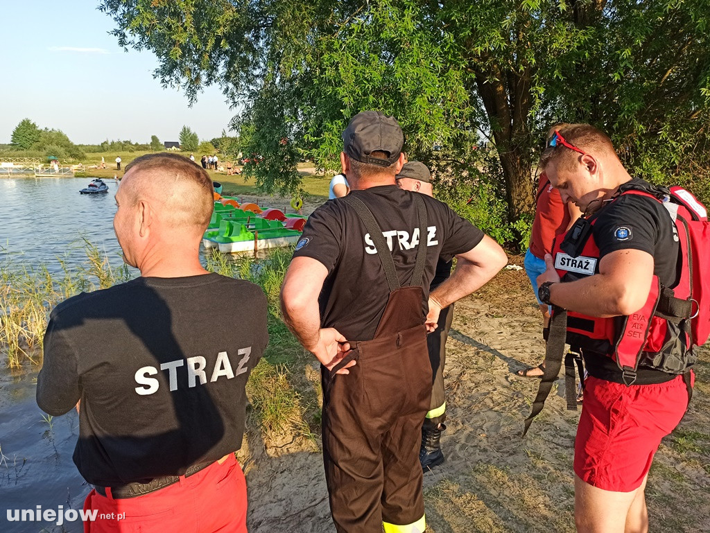 Strażacy z Uniejowa poświęcili swoją łódź - Helenkę