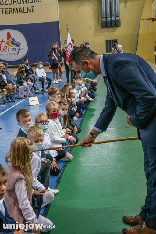 Uczniowie z Uniejowa rozpoczęli nowy rok szkolny 20/21