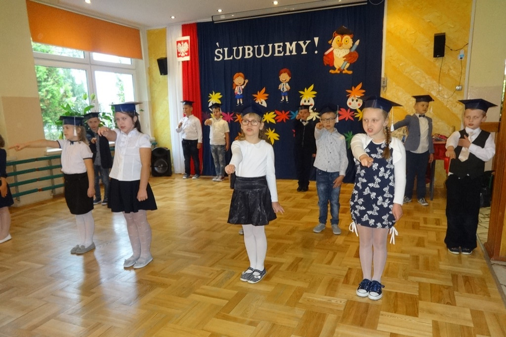 Ślubowanie pierwszoklasistów w Wieleninie