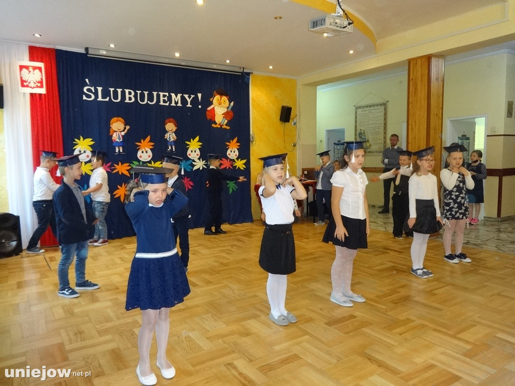 Ślubowanie pierwszoklasistów w Wieleninie