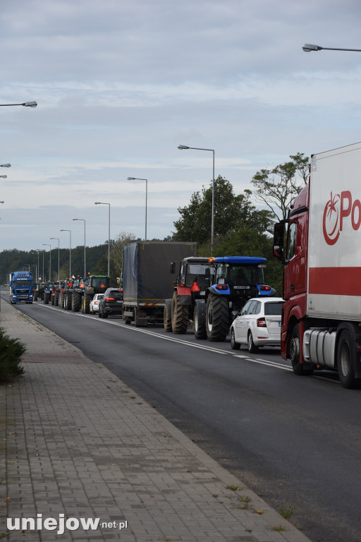 Rolnicy protestują również w Uniejowie