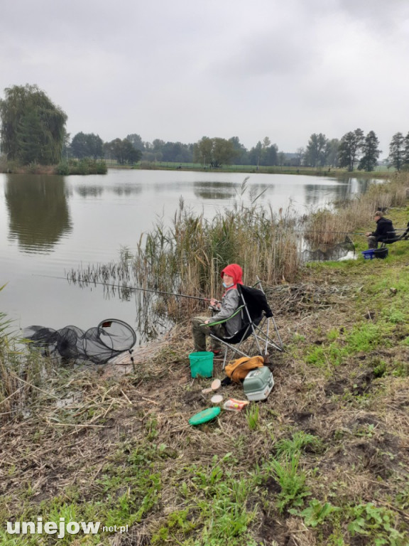 Młodzi wędkarze w Uniejowa na turnieju wędkarskim ,,Z Ikrą
