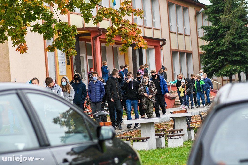 Próbna ewakuacja szkoły w Uniejowie