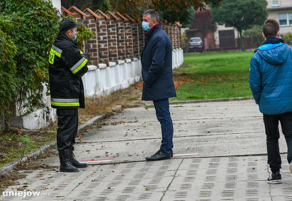 Próbna ewakuacja szkoły w Uniejowie