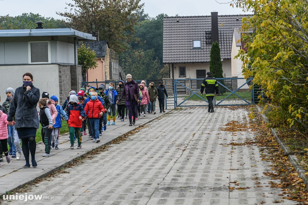 Próbna ewakuacja szkoły w Uniejowie