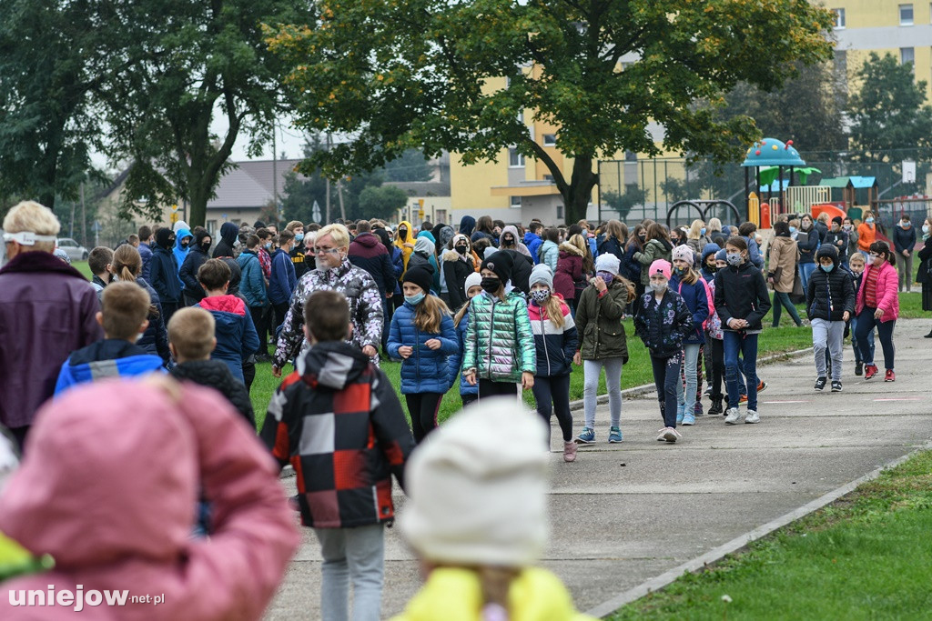 Próbna ewakuacja szkoły w Uniejowie