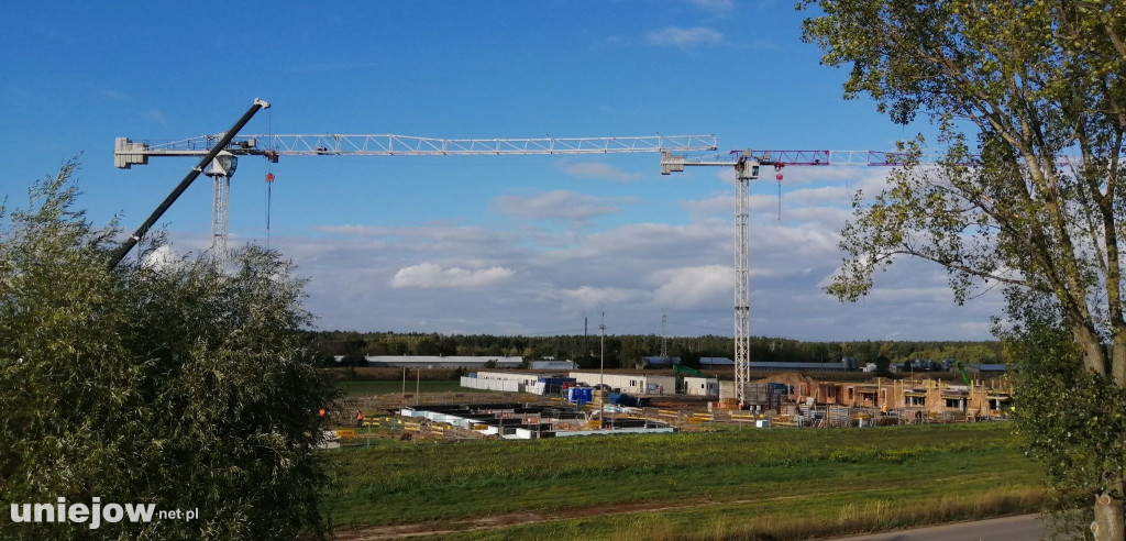 Trwa budowa nowych mieszkań w Uniejowie. Zobacz postęp prac
