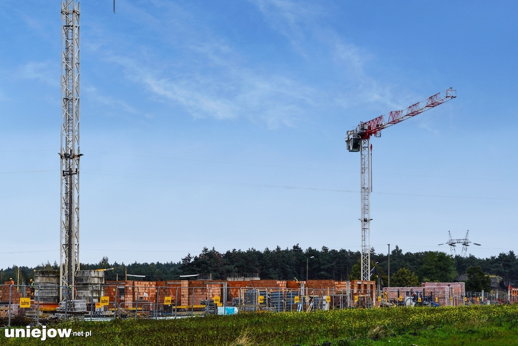 Trwa budowa nowych mieszkań w Uniejowie. Zobacz postęp prac