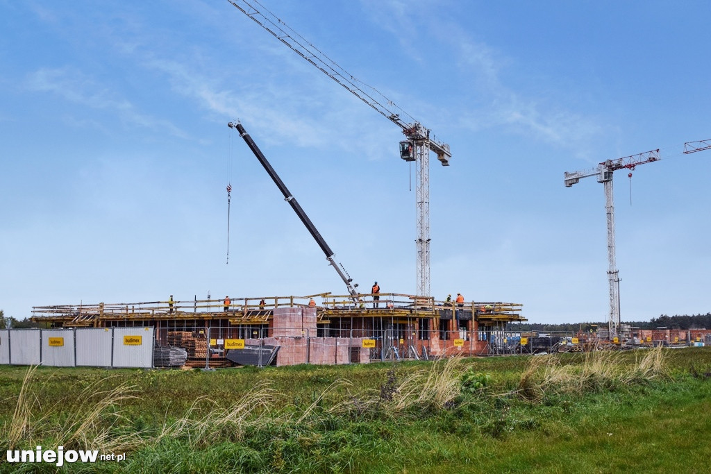 Trwa budowa nowych mieszkań w Uniejowie. Zobacz postęp prac