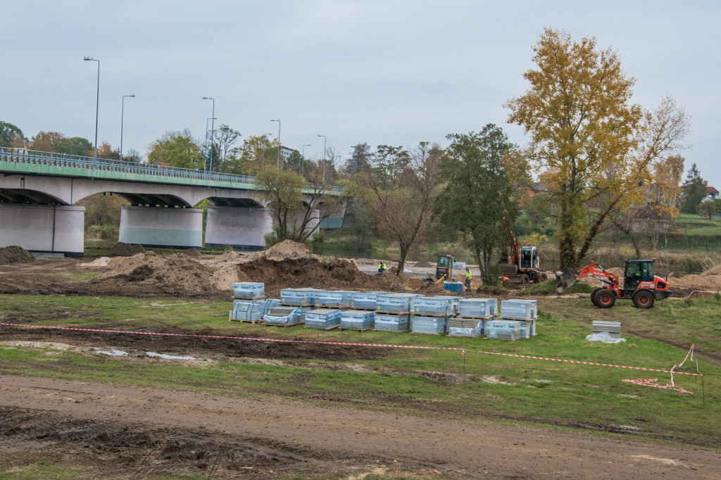 Powstają uniejowskie bulwary