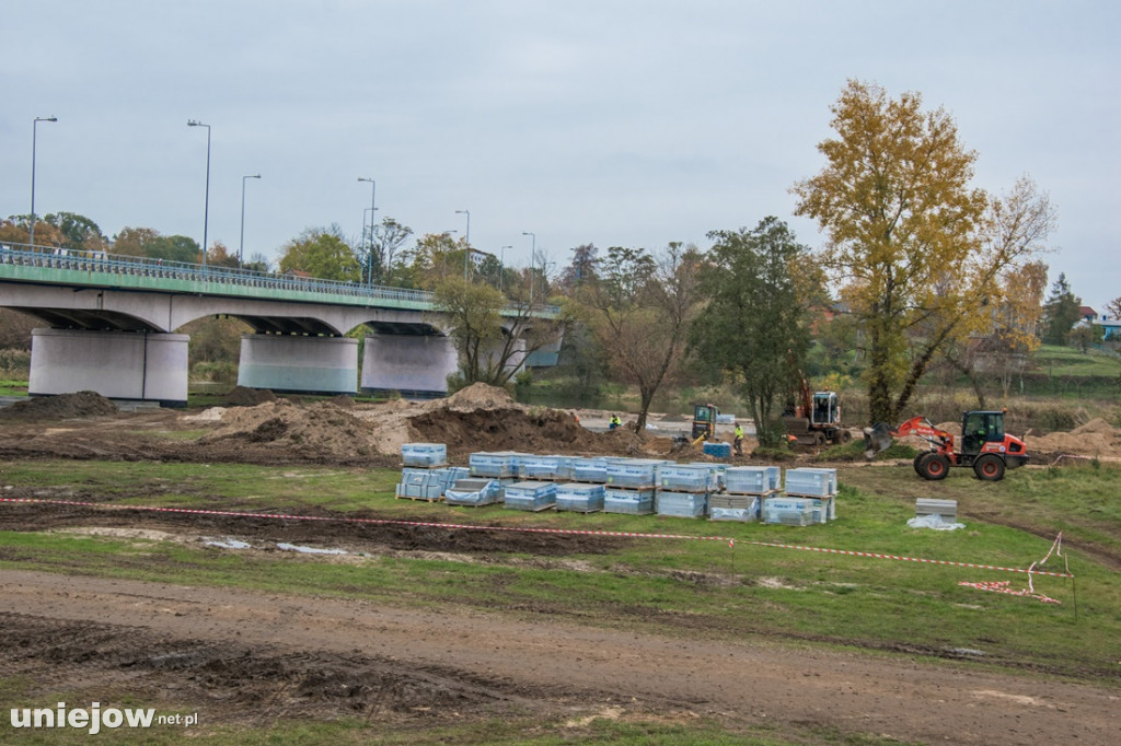 Powstają uniejowskie bulwary