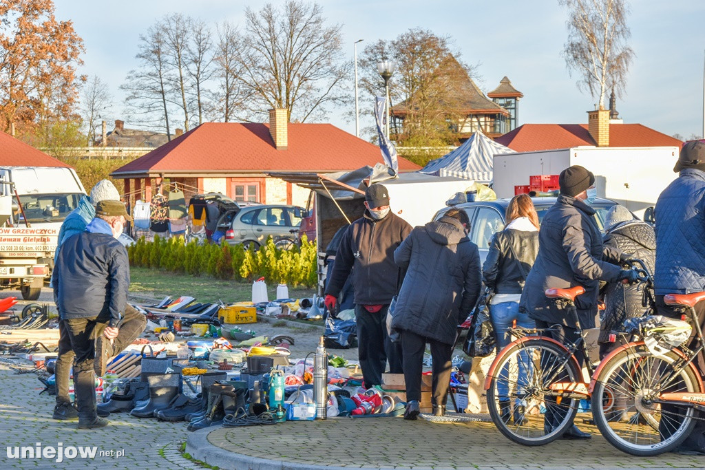 Dzień targowy w Uniejowie w nowym miejscu