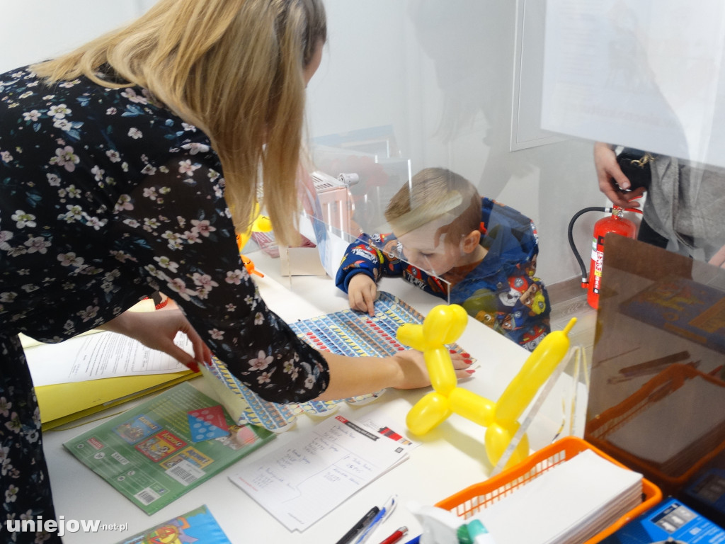 Biblioteka w Uniejowie rozdaje darmowe wyprawki