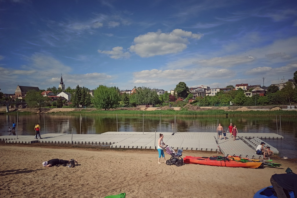 Pomosty przy plaży w Uniejowie